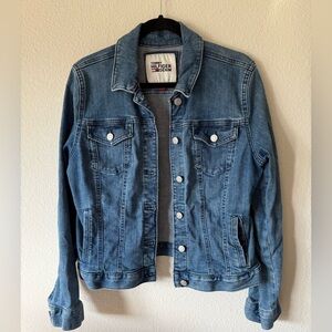 Tommy Hilfiger Women’s Blue Denim Jacket Medium Wash Adjustable Button Back